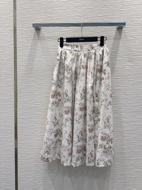 Chanel Graceful Half - skirt from Exquisite Spring Collection