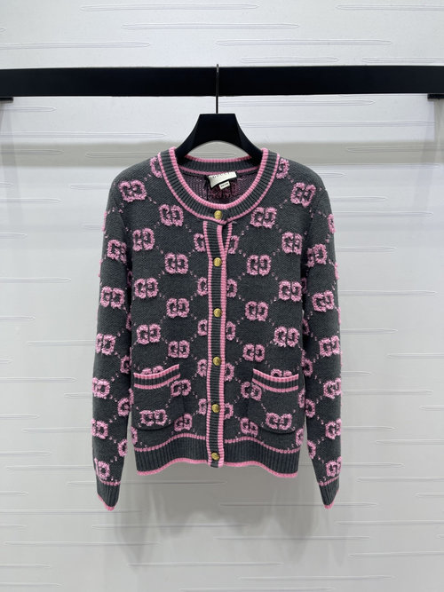 Gucci Comfortable Wool Knitted Cardigan with GG Hooked Flower Design