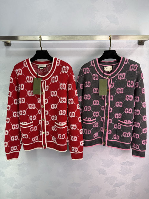 Gucci Double G Knitted Cardigan with Diamond Pattern and Brand Logo