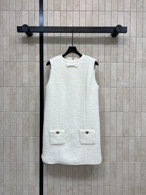 Chanel White Fur Vest Dress: Elegant and Refined New Arrival