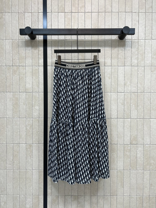 Dior D - Letter Jacquard Velvet High - Waisted Skirt with Logo Elastic Waistband: A Stylish Skirt