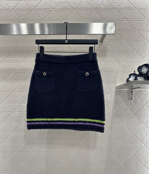 Chanel Ski Series Cashmere Knitted Striped Pencil Skirt