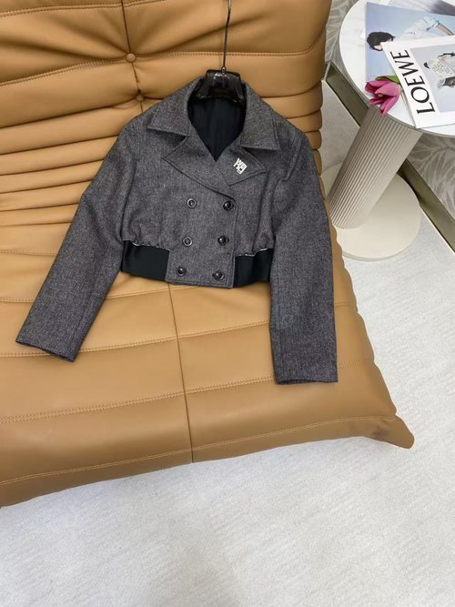 Alexander Wang Sophisticated Woolen Short Suit with Double-Breasted Style and Waist Belt