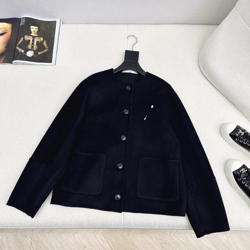 Loro Piana Luxury Cashmere Coat with Detachable Scarf