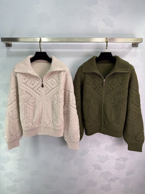 Loro Piana Cashmere Zip-Up Jacket with Irregular Crochet Pattern, Practical and Warm