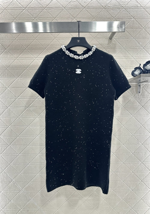 Chanel Elegant and Comfortable Pearl Neck Knit Dress with Sequins and Logo