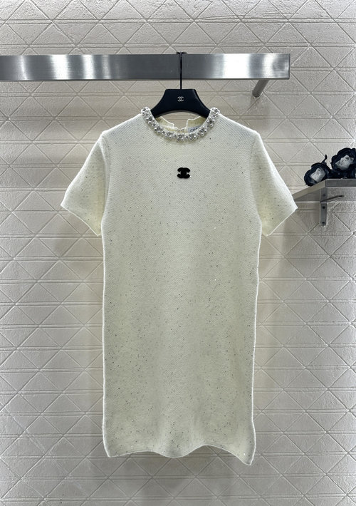 Chanel Elegant and Comfortable Pearl Neck Knit Dress with Sequins and Logo