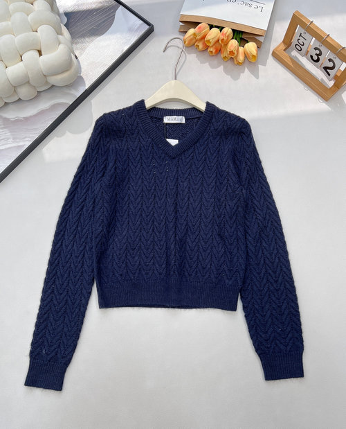 Max Mara V-Neck Knit Sweater with Twisted Rope Design