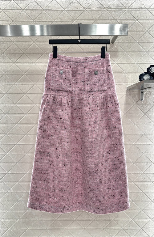 Chanel Customized Woolen Pleated Midi Skirt with Gingham and C-Button