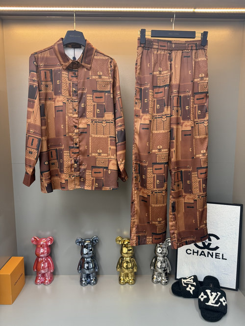 Louis Vuitton High-End Korean Silk Homewear Set