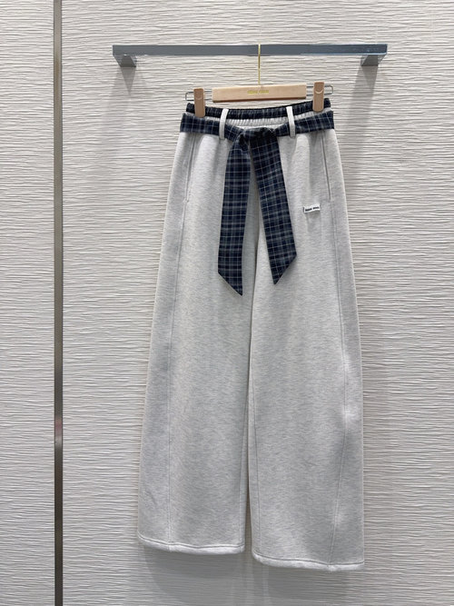 Miu Miu Casual Fleece-Lined Pants with Textured Fabric for Retro Sophistication