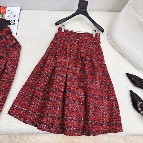 Chanel Exquisite Knitted Set with Four-pocket Coat and Skirt