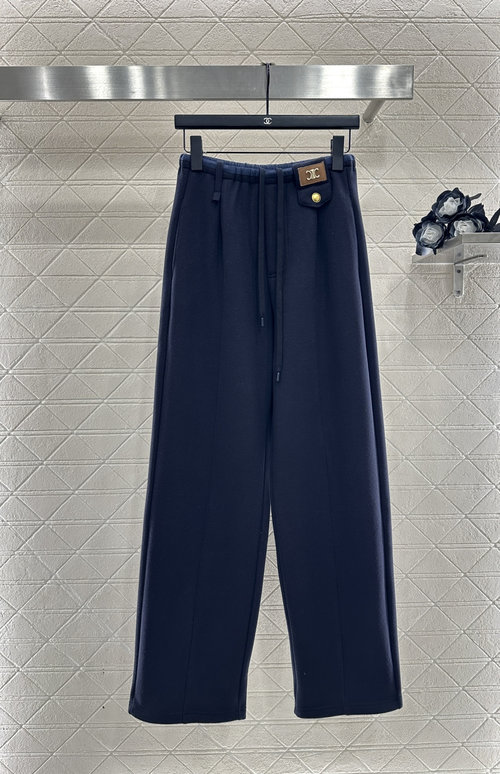 Celine Soft and Stylish Wide-leg Pants with Leather Logo and Pocket
