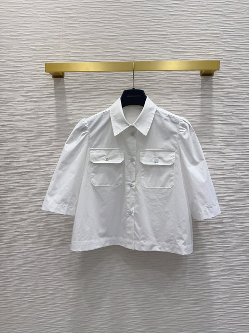 Louis Vuitton Elegant Shirt with 3D Tailoring & Special Fabric
