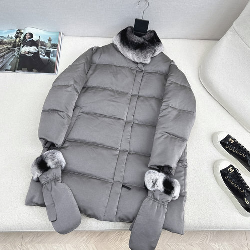 Loro Piana Luxurious Rabbit Fur Collar Goose Down Coat with Ideal Proportion