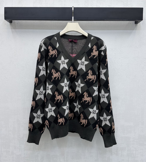 Gucci V-Neck Long-Sleeve Knit Sweater with Logo