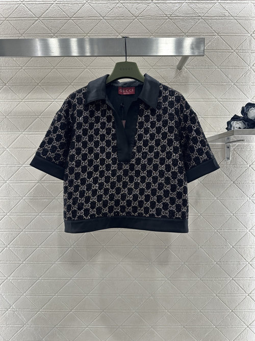 Gucci Stylish Heavy-Duty Rhinestone Short-Sleeve Top and Shorts Set