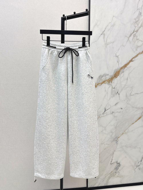 Thom Browne Pony-Embroidered Straight-Leg Pants, Comfortable and Easy to Coordinate