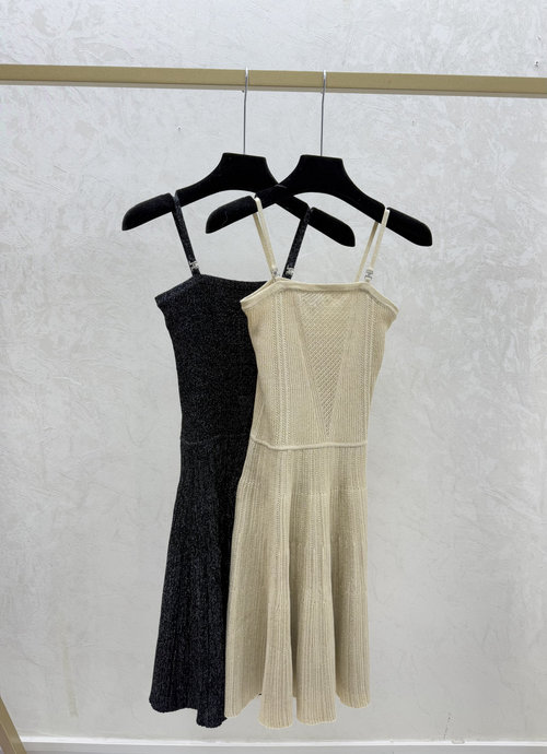 Chanel Simple Gold-Silver Thread Knitted Sling Dress in Apricot and Black