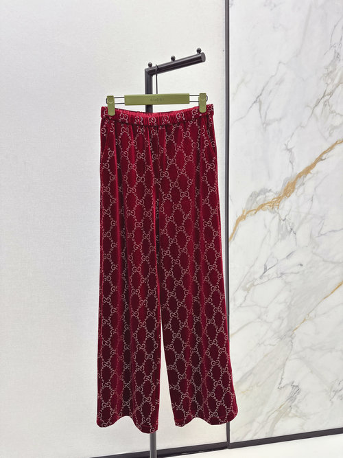 Gucci High-end Glamour Imported Silk Velvet Suit with Rhinestones