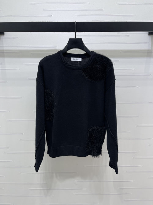 Max Mara Premium Knit Round Neck Long Sleeve Sweater with Square Frame Design