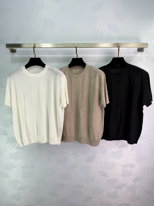 Hermes Simple and Versatile Soft Breathable Knit Top with Round Neck and Raglan Sleeves