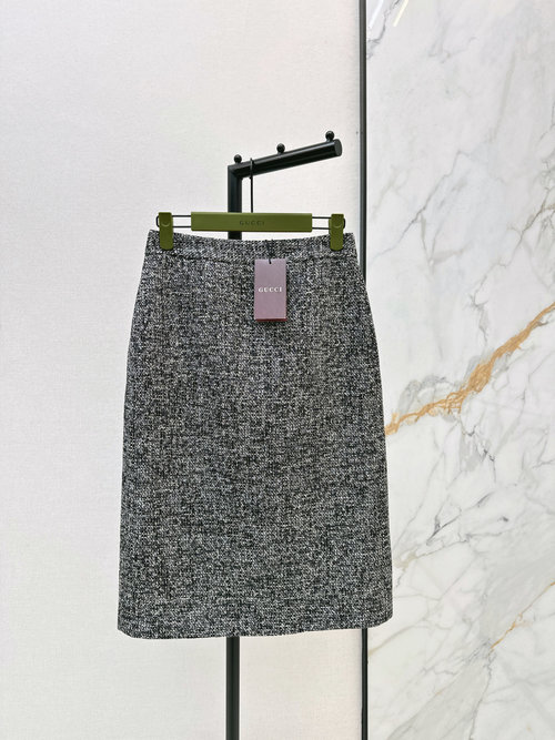 Gucci Early Spring High-Grade Gray Wool Blend Skirt, Retro Texture, Black Trim Contrast, Suitable for Various Occasions