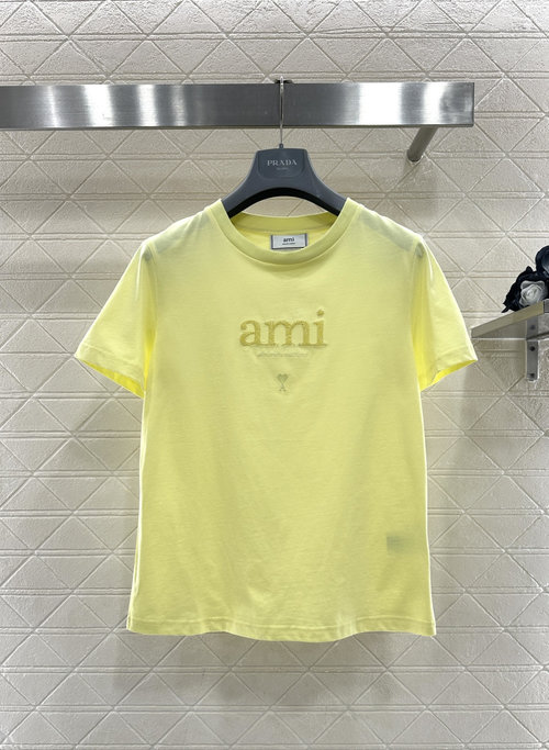 Ami Solid Color Short-Sleeve T-Shirt with Beaded Logo, Versatile and Comfortable