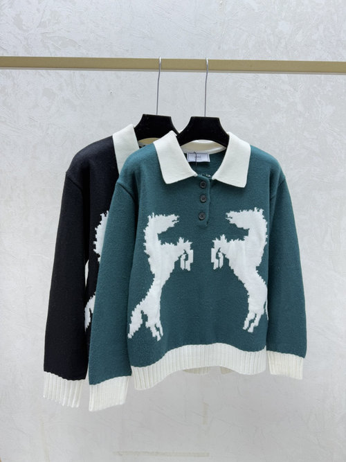 Ami Contrasting Color Pony Collared Knit Long Sleeve in Green, Black