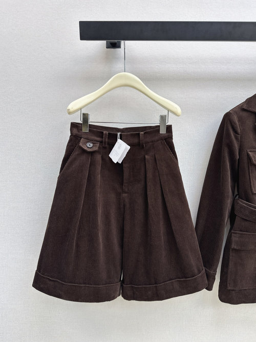 Brunello Cucinelli High - waisted A - line Corduroy Mid - length Pants for a Sophisticated Look