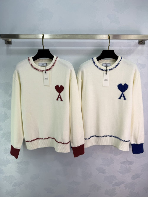 Ami Horse-Themed Heart Sweater with Red-Blue Contrast Stitching, Soft and Comfortable
