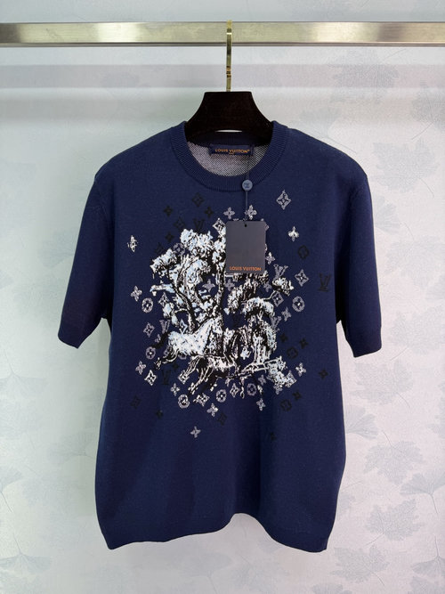Louis Vuitton Short Sleeve with Horse Motif