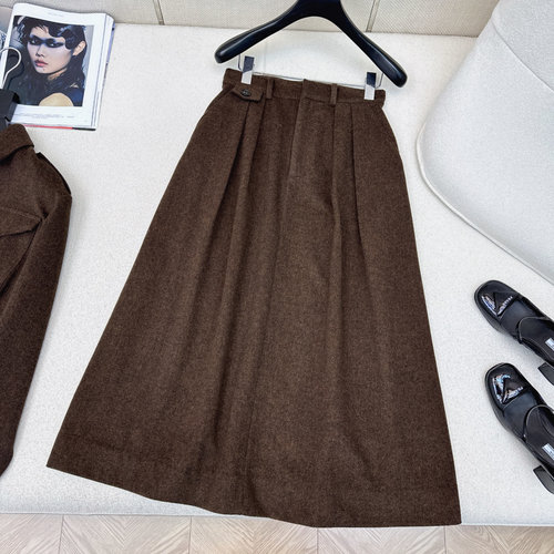 Polo Ralph Lauren Exclusive Wool Skirt Set, Fashionable and Practical