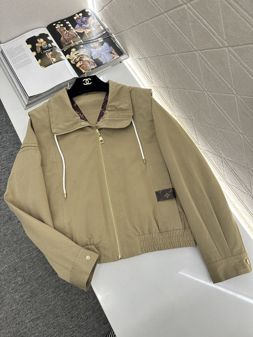 Louis Vuitton Khaki Short Padded Shoulder Jacket for a Stylish Appearance