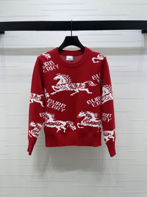 Burberry Sophisticated Knitted Pullover with Warhorse Emblem
