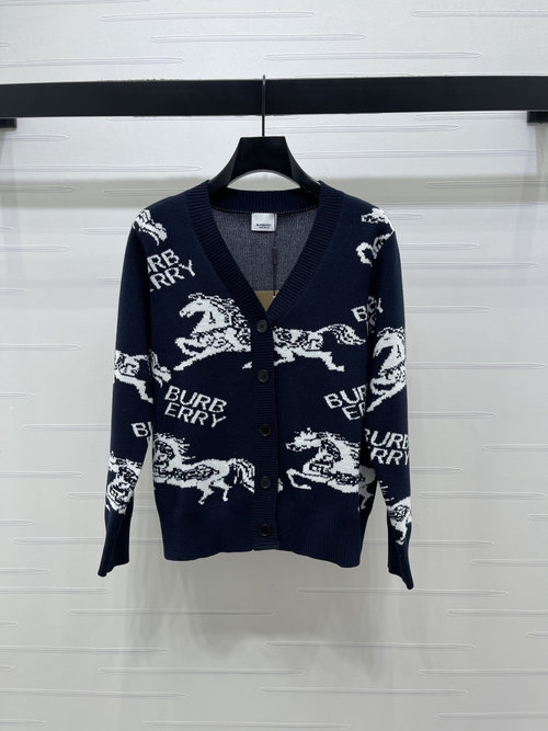 Burberry Chic V-neck Knitted Cardigan Embracing Warhorse Logo