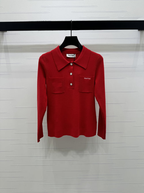 Miu Miu High-End Knitted Long Sleeve, Elegant and Fashionable