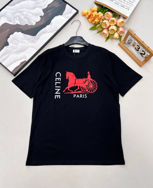 Celine Hand-printed classic letter T-shirt, comfy and fashionable