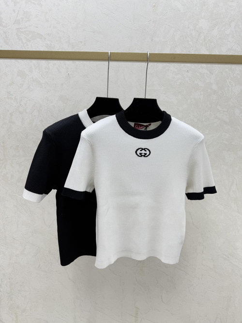 Gucci Contrasting White and Black Letter Round Neck Knit Short Sleeve