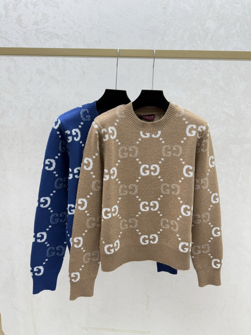 Gucci Contrasting Khaki and Blue Floral Letter Round Neck Knit Long Sleeve