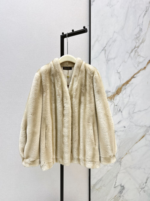 Loro Piana Fuzzy Faux Fur Coat, Warm & Stylish, Loose Fit