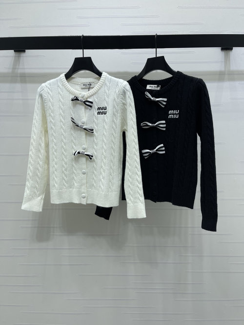 Miu Miu Soft Wool Bow - Collar Knit Cardigan for Elegant Look