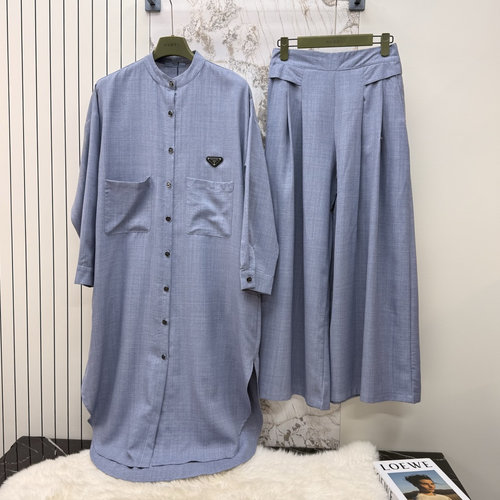 Prada Linen Suit with Elegant Hues and Relaxed Look