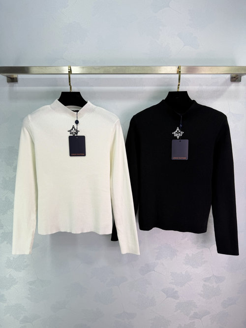 Louis Vuitton Soft Woolen Half - high Collar Warm Knit Base