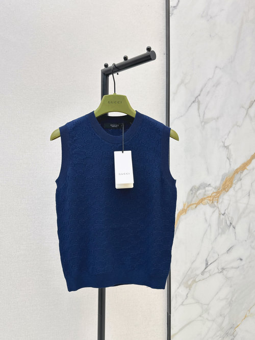 Gucci Dopamine-colored Vintage GG Sleeveless Knit Top for Elegance