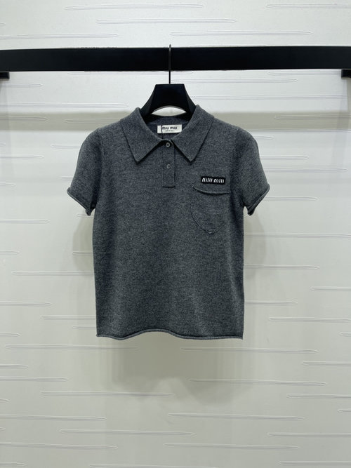 Miu Miu Classic Semi-Open Knitted Short Sleeve with Pocket