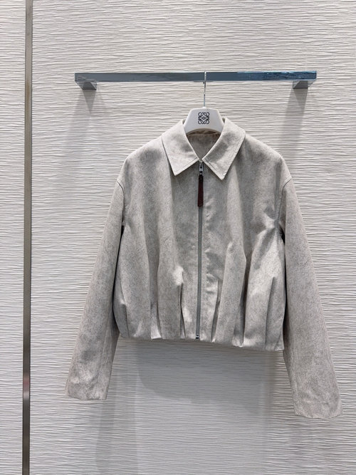 Loewe Fashionable Suit Set, Easy to Wear with Cool Style