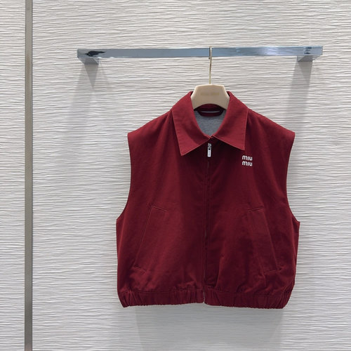 Miu Miu Stylish Suit in Good Fabric for a Slim Look