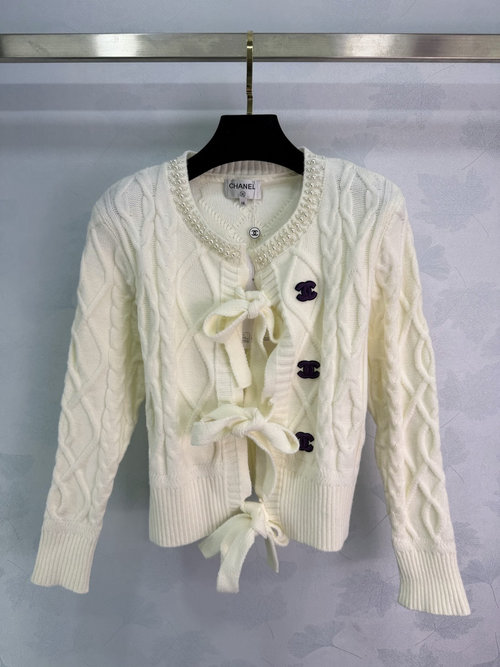 Chanel Cable Knit Bow-detail Round Neck Knit Top