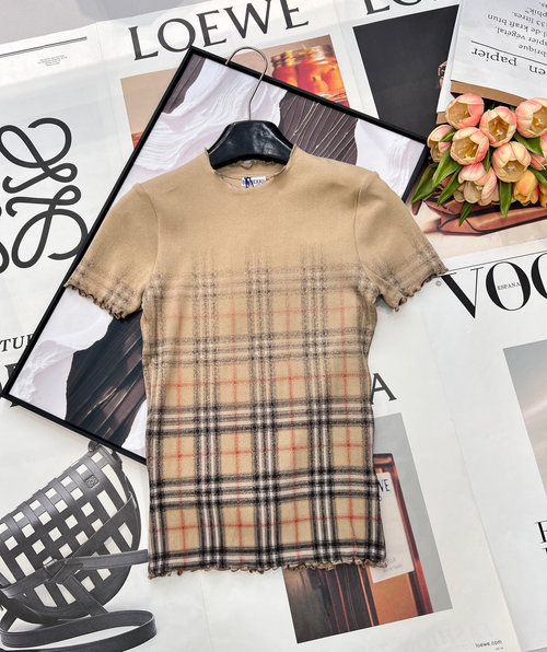 Burberry Ribbed Gradient Checked T-Shirt with Ruffled Edges